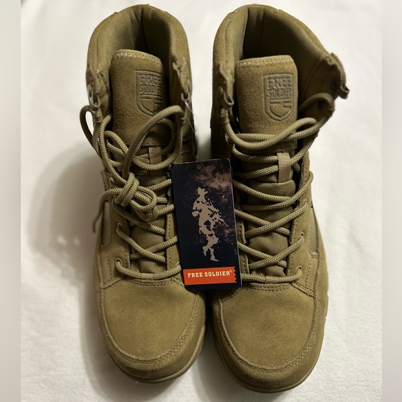 NEW with TAGS!!!!! Free Soldier Tactile Waterproof Hiking Boots. Size 11 1/2M - Picture 1 of 5